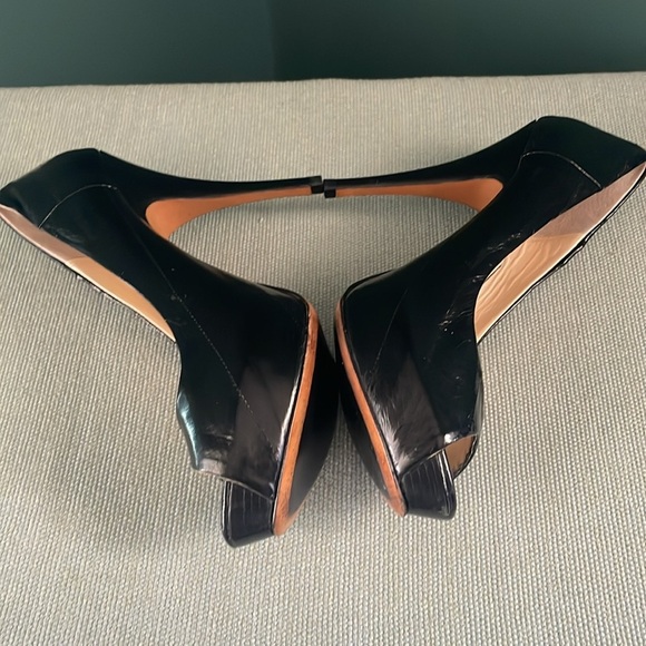 Eel skin Black Peep Toe Heels by Pelle moda vintage - Picture 6 of 8